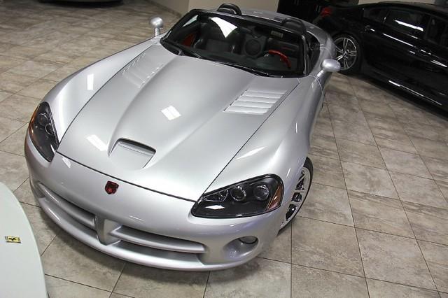 New-2005-Dodge-Viper-SRT10-Mamba-Edition