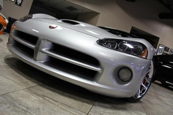 New-2005-Dodge-Viper-SRT10-Mamba-Edition