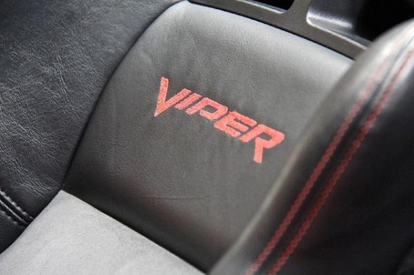 New-2005-Dodge-Viper-SRT10-Mamba-Edition