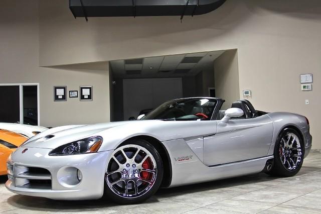 New-2005-Dodge-Viper-SRT10-Mamba-Edition