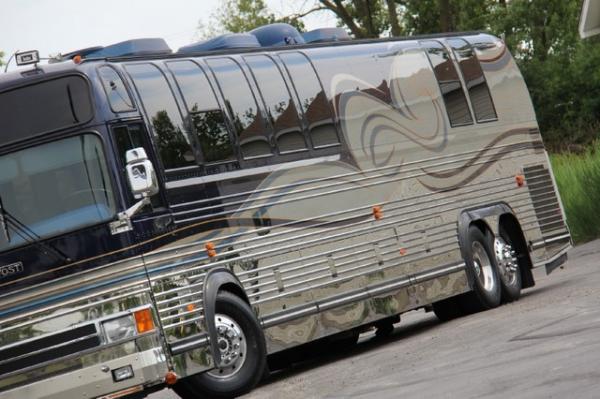 Used-1999-Prevost-Tour-Bus