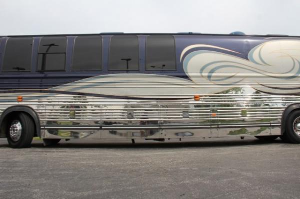 Used-1999-Prevost-Tour-Bus