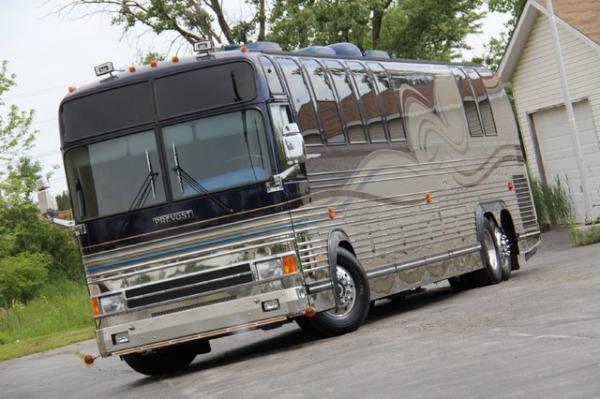 Used-1999-Prevost-Tour-Bus