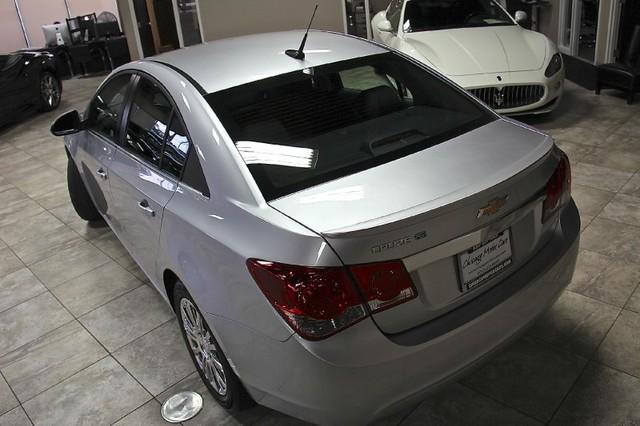 New-2011-Chevrolet-Cruze-ECO-w1XF