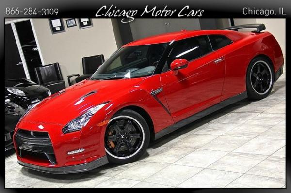 Used-2014-Nissan-GT-R-Black-Edition