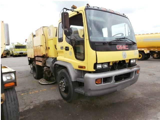 New-2002-GMC-T7500-Sweeper