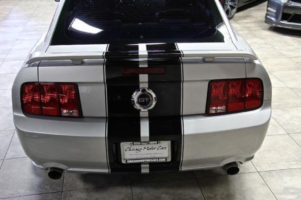 New-2005-Ford-Mustang-GT-Deluxe