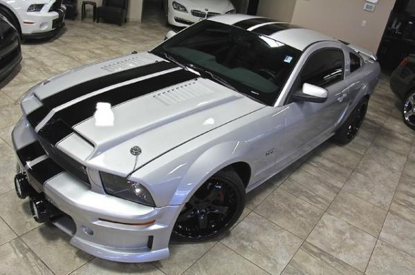 New-2005-Ford-Mustang-GT-Deluxe