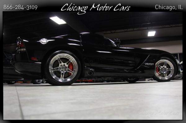 Used-2006-Dodge-Viper-SRT10