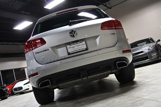 New-2011-Volkswagen-Touareg-Hybrid-V6