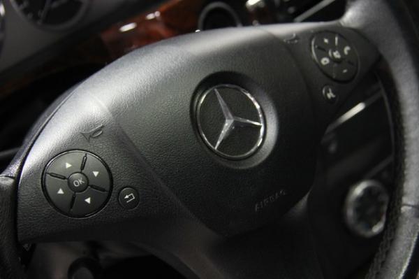 New-2010-Mercedes-Benz-GLK350-4Matic