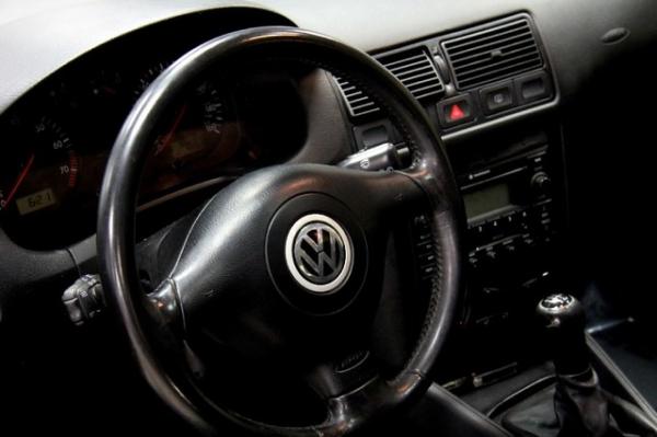 New-2003-Volkswagen-Golf-GTI