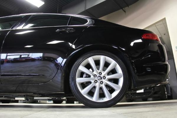 New-2011-Jaguar-XF