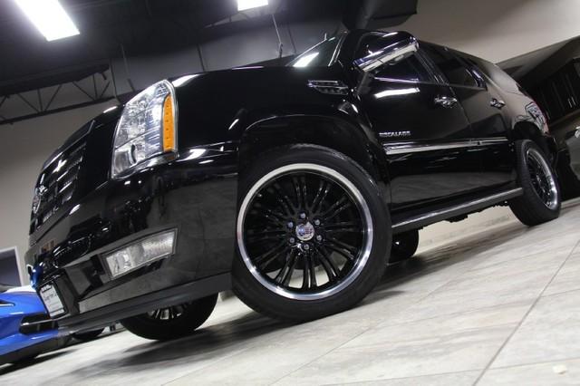 New-2010-Cadillac-Escalade-Luxury