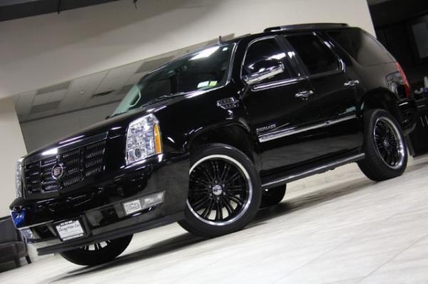 New-2010-Cadillac-Escalade-Luxury