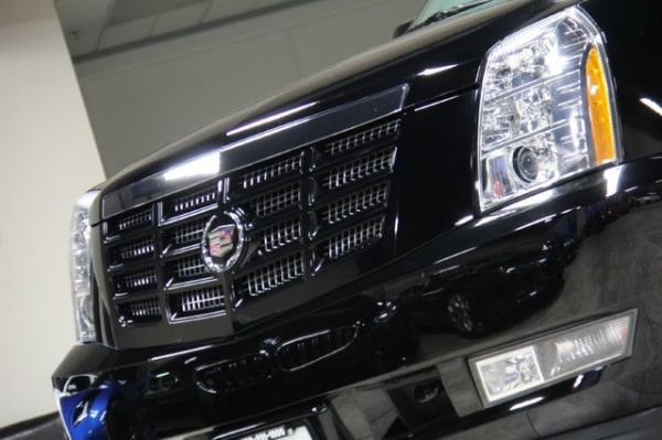New-2010-Cadillac-Escalade-Luxury