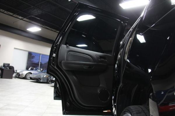 New-2010-Cadillac-Escalade-Luxury