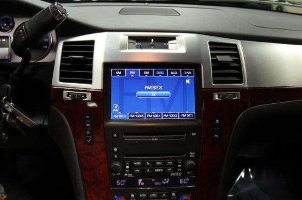 New-2010-Cadillac-Escalade-Luxury