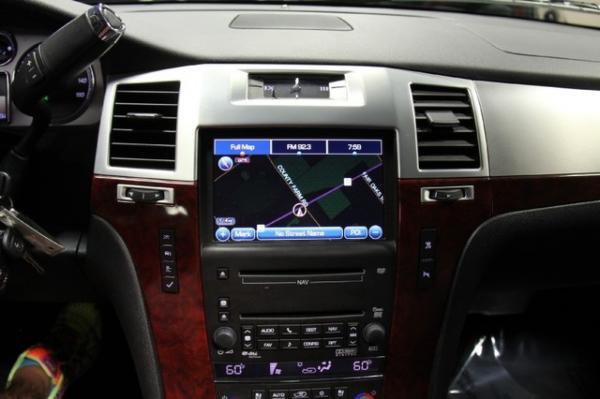 New-2010-Cadillac-Escalade-Luxury