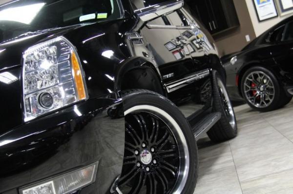 New-2010-Cadillac-Escalade-Luxury