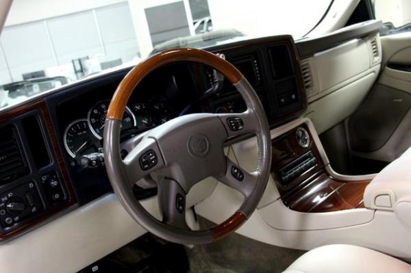 New-2003-Cadillac-Escalade