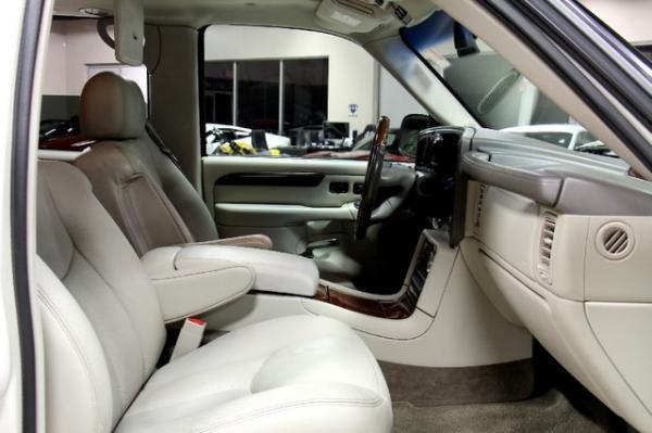 New-2003-Cadillac-Escalade