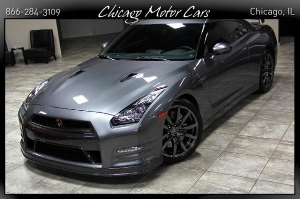 Used-2014-Nissan-GT-R-Premium