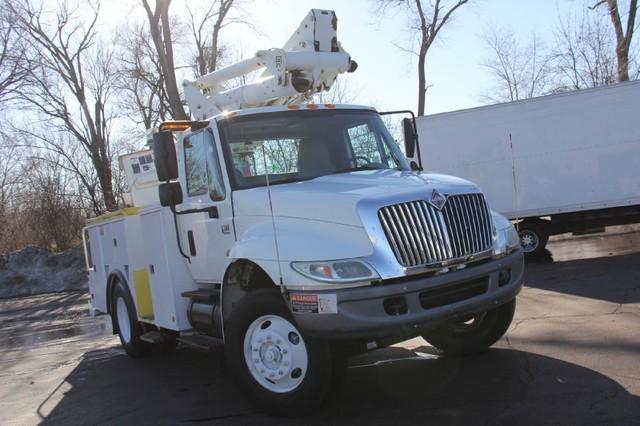 New-2003-International-4300-Utility-DT466