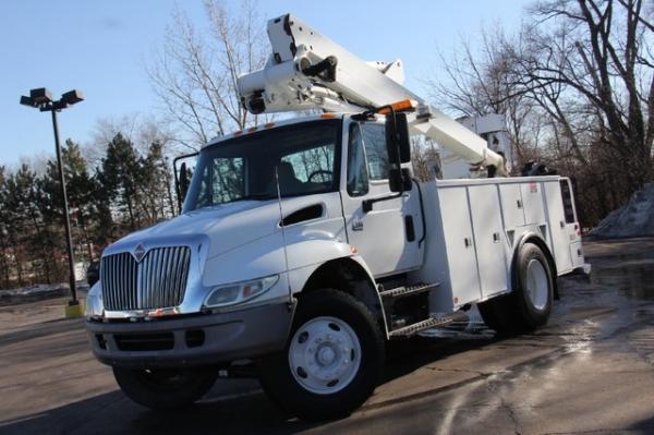 New-2003-International-4300-Utility-DT466