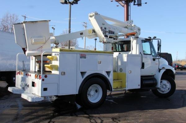 New-2003-International-4300-Utility-DT466