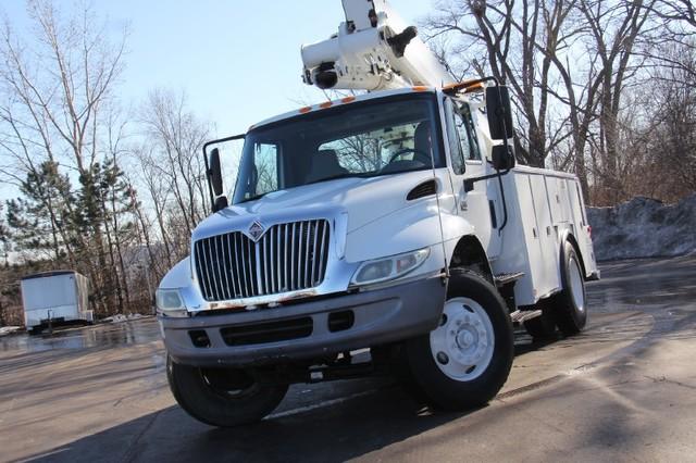 New-2003-International-4300-Utility-DT466