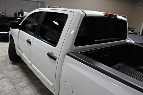 New-2009-Nissan-Titan-SE-4x4