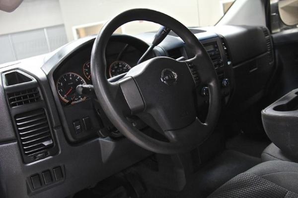 New-2009-Nissan-Titan-SE-4x4