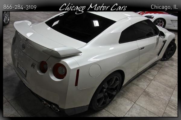 Used-2010-Nissan-GT-R-Premium