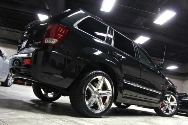 New-2010-Jeep-Grand-Cherokee-SRT-8