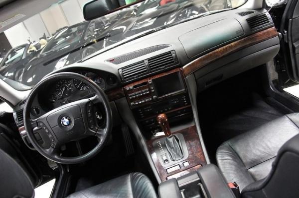 New-2000-BMW-740iL