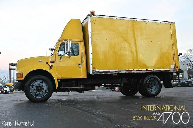 New-2002-International-4700