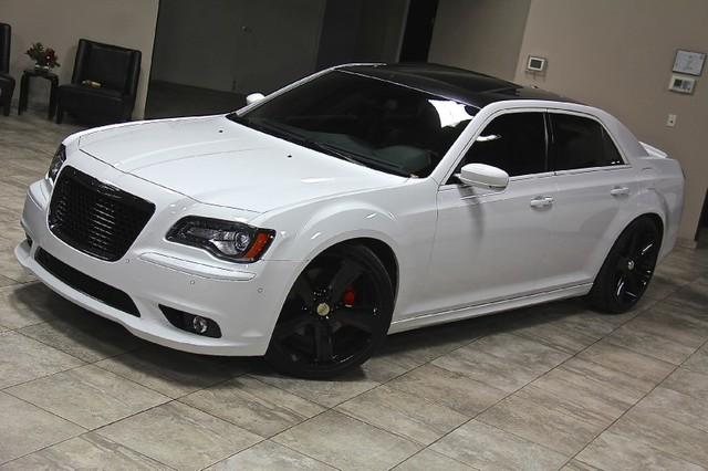 New-2012-Chrysler-300-SRT8