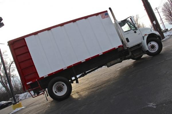 New-2005-International-4400-DT530