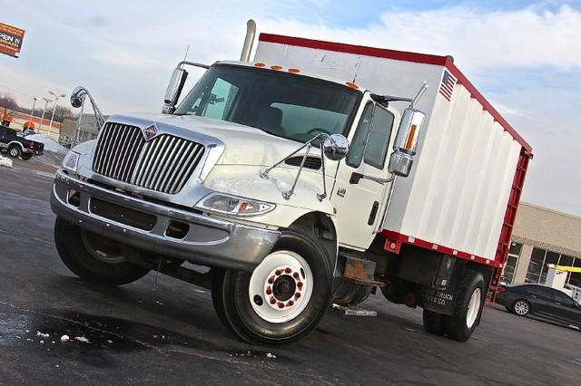 New-2005-International-4400-DT530