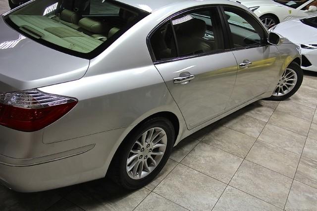 New-2009-Hyundai-Genesis