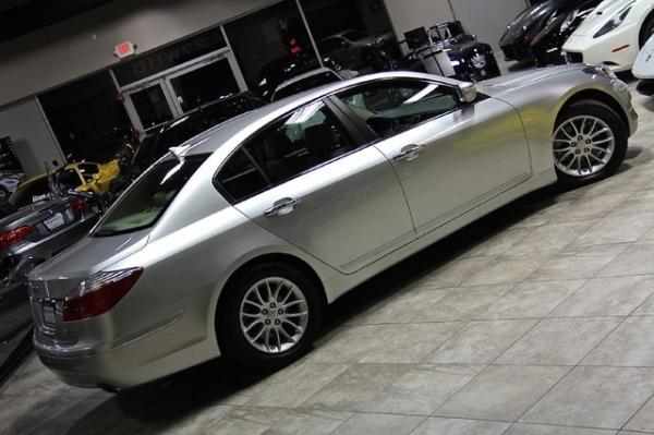 New-2009-Hyundai-Genesis