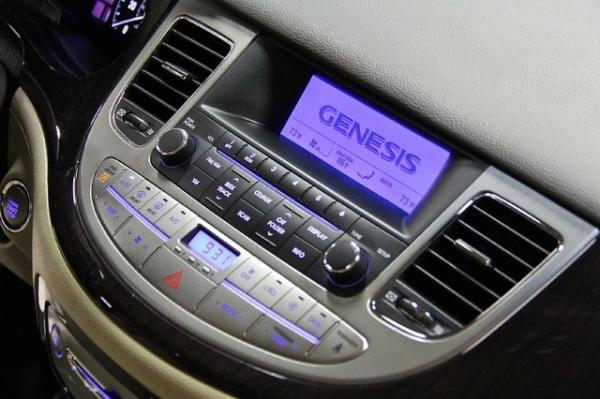 New-2009-Hyundai-Genesis