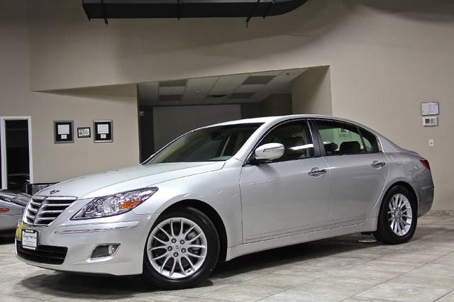 New-2009-Hyundai-Genesis