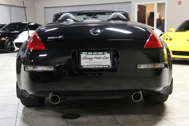 New-2007-Nissan-350Z-wBlack-Top