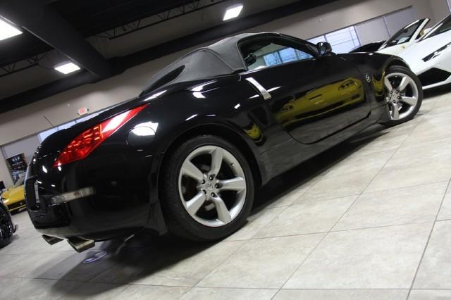 New-2007-Nissan-350Z-wBlack-Top