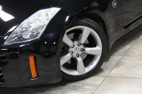 New-2007-Nissan-350Z-wBlack-Top