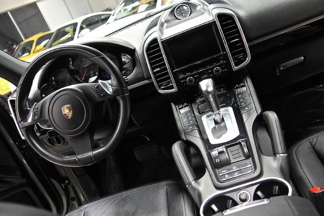 New-2012-Porsche-Cayenne