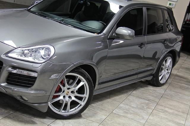 New-2010-Porsche-Cayenne-GTS