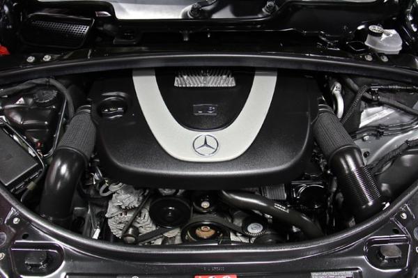 New-2011-Mercedes-Benz-R350-4-Matic-R350